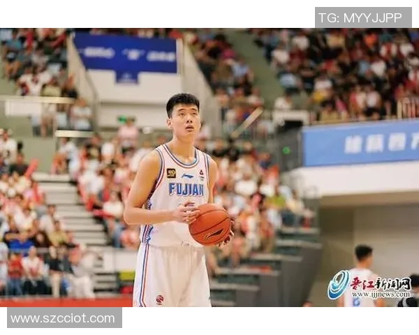 陈辰与姚明的篮球之路:从青涩少年到传奇巨星的成长故事